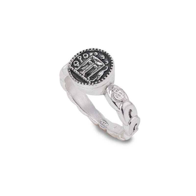 Anello con moneta centrale Anello con moneta centrale