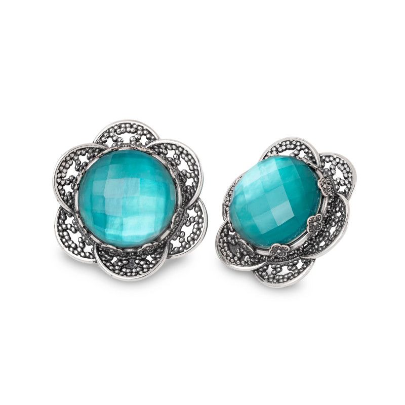 Orecchini a lobo ninfea Orecchini in argento 925 e triplette semi preziose taglio cabochon sfaccettato.