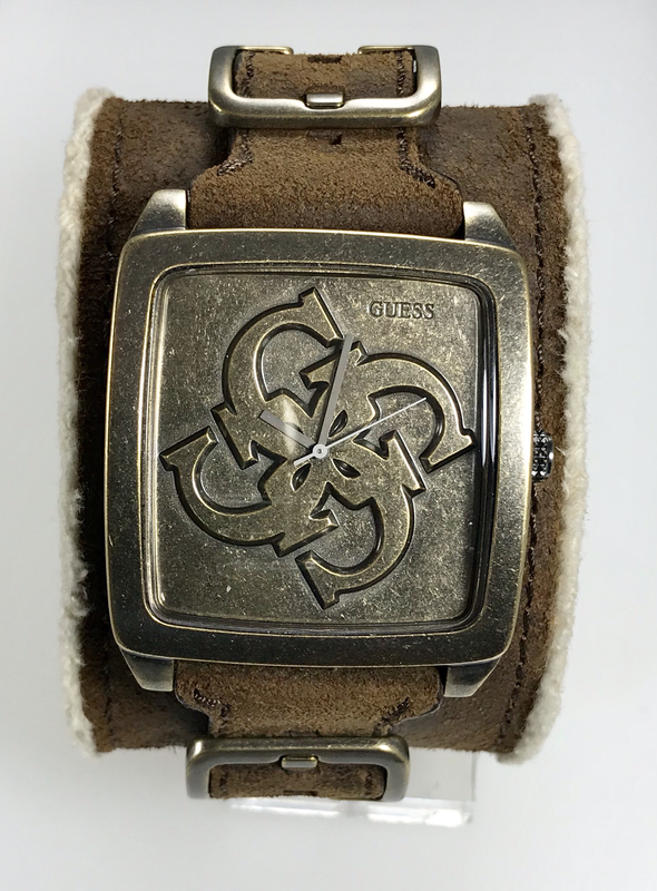 Orologio quadrato brunito con bracciale a fascia larga in pelle marrone Orologio quadrato brunito con bracciale a fascia larga in pelle marrone