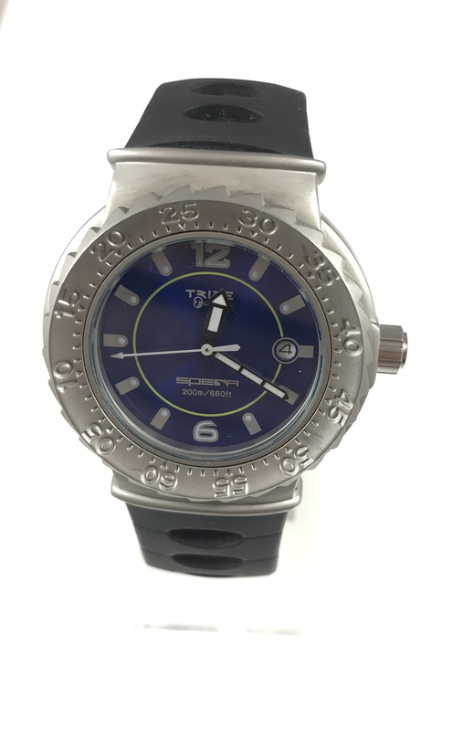 Orologio Breil Tribe solo tempo con fondo blu e cinturino in gomma. Orologio Breil Tribe solo tempo con fondo blu e cinturino in gomma.