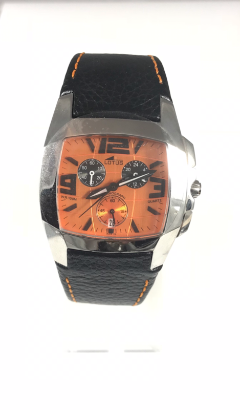 Orologio crono con datario, fondo arancio e cinturino deployante nero Orologio crono con datario, fondo arancio e cinturino deployante nero