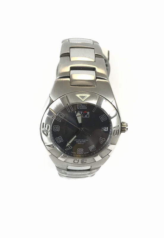 Orologio SNL750 DATE ETA, quadrante grigio con datario 200 m di profondità e vetro zaffiro antigraffio Orologio SNL750 DATE ETA, quadrante grigio con datario 200 m di profondità e vetro zaffiro antigraffio