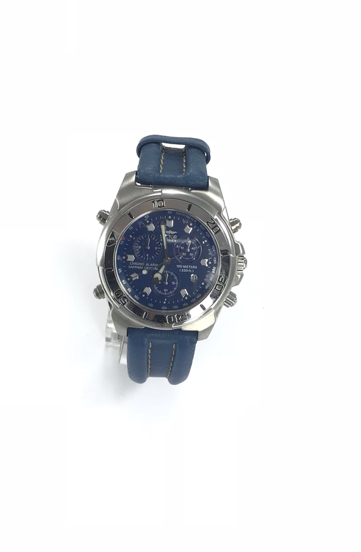 OROLOGIO CRONO ALLAR CON DATARIO VETRO ZAFFIRO ANTIGRAFFIO 100MT DI PROFONDITÀ CON QUADRANTE BLU NAVY. CINTURINO IN PELLE DEPLOYANTE OROLOGIO CRONO ALLAR CON DATARIO VETRO ZAFFIRO ANTIGRAFFIO 100MT DI PROFONDITÀ CON QUADRANTE BLU NAVY. CINTURINO IN PELLE DEPLOYANTE