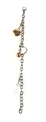 BRACCIALE IN ACCIAIO CON CUORE CENTRALE E PENDENTI CON PENDENTI DI CUI CUORE E PERLA RIMOVIBILE 