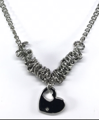 GIROCOLLO CON CUORE NERO E ZIRCONE GIROCOLLO CON CUORE NERO E ZIRCONE