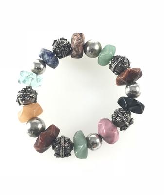 BRACCIALE ELASTICIZZATO CON PIETRE NATURALI COLORATE. Ref. BRPN01