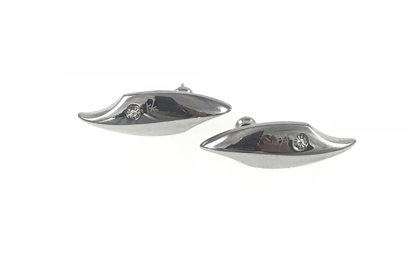 ORECCHINI IN ACCIAIO E DIAMANTE ORECCHINI IN ACCIAIO E DIAMANTE