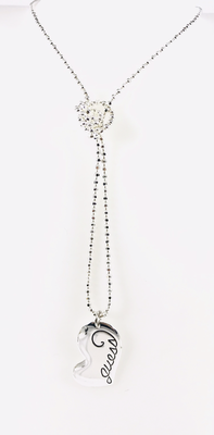 CHANEL CON PENDENTE A CUORE. Ref. UBN80811