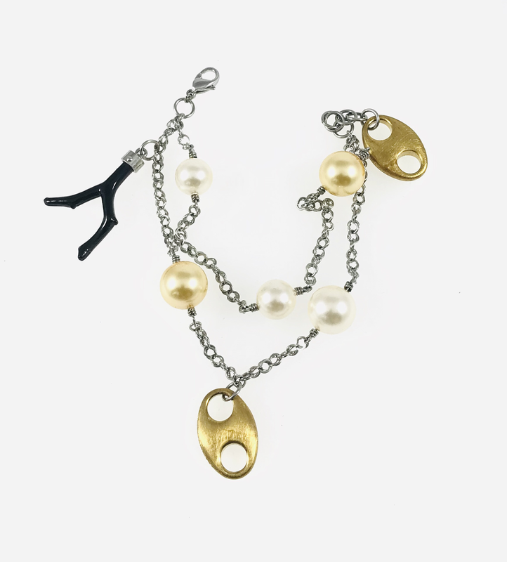 BRACCIALE IN ACCIAIO E PERLE SINTETICHE BRACCIALE IN ACCIAIO E PERLE SINTETICHE