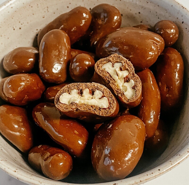 Chocolate Amaretto Pecans