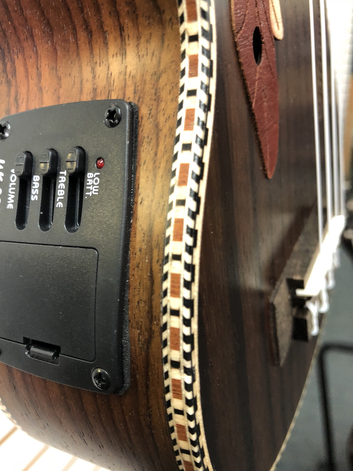 Acoustic/Elec Ukulele 