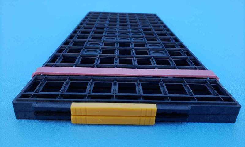 E21-0050-BH0 Yellow IC Tray Clip for JEDEC Tray