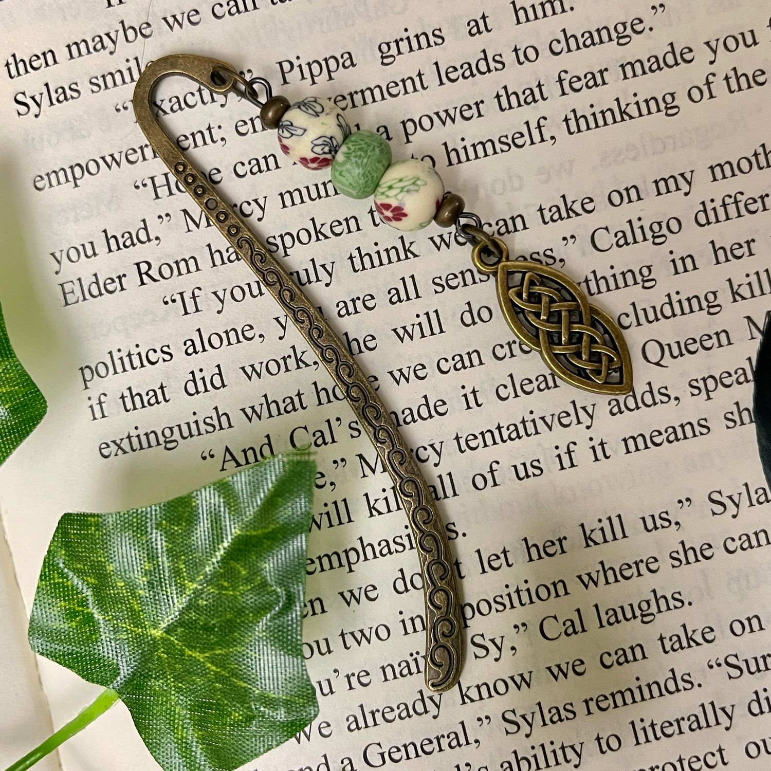 Celtic Knot #1 MINI Book Hook