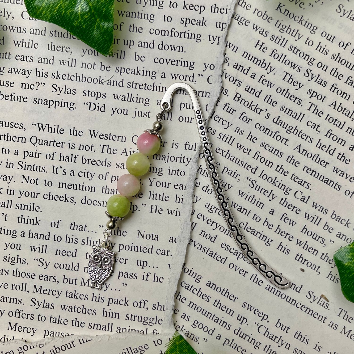 Silver Owl with Pink/Green Beads Small Book Hook