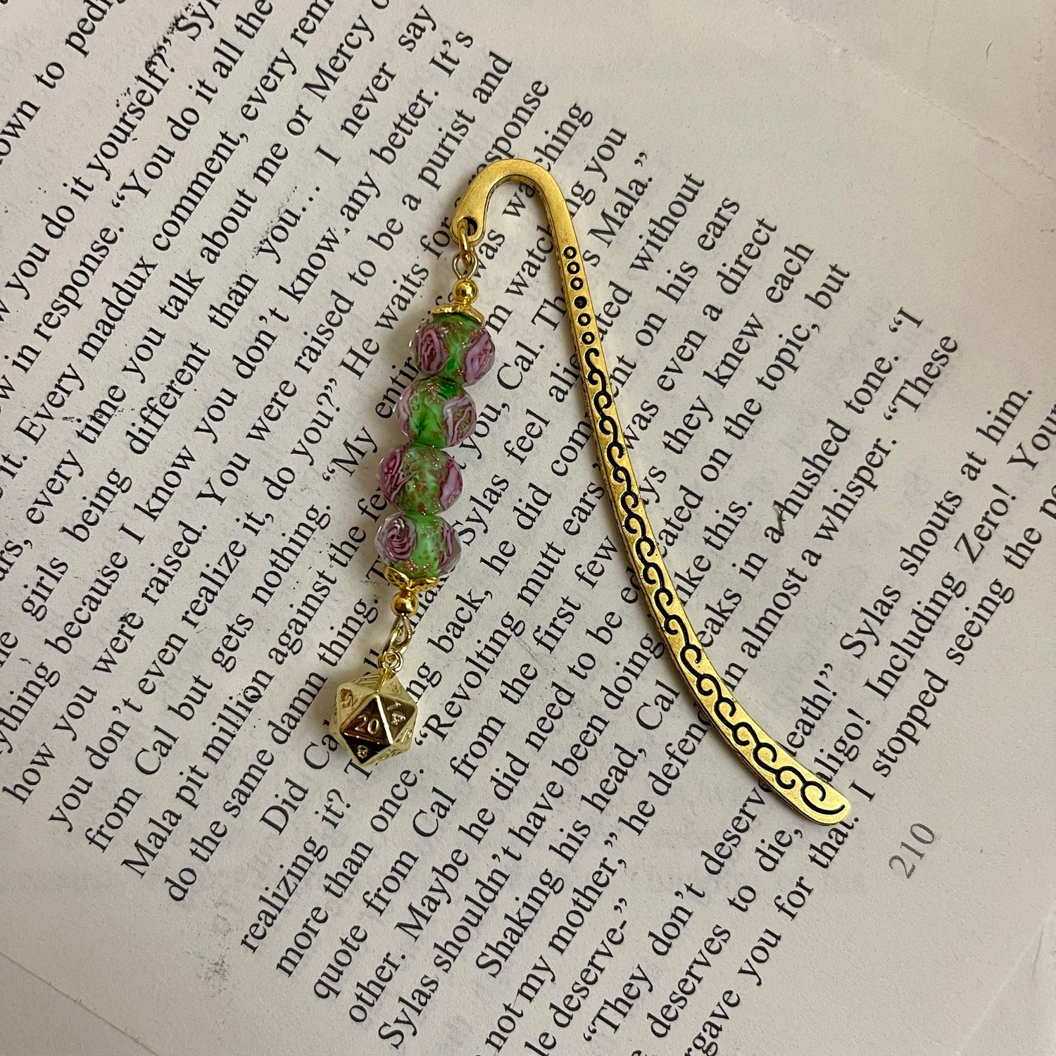 D20 Rose Floral Bead Small Gold Book Hook