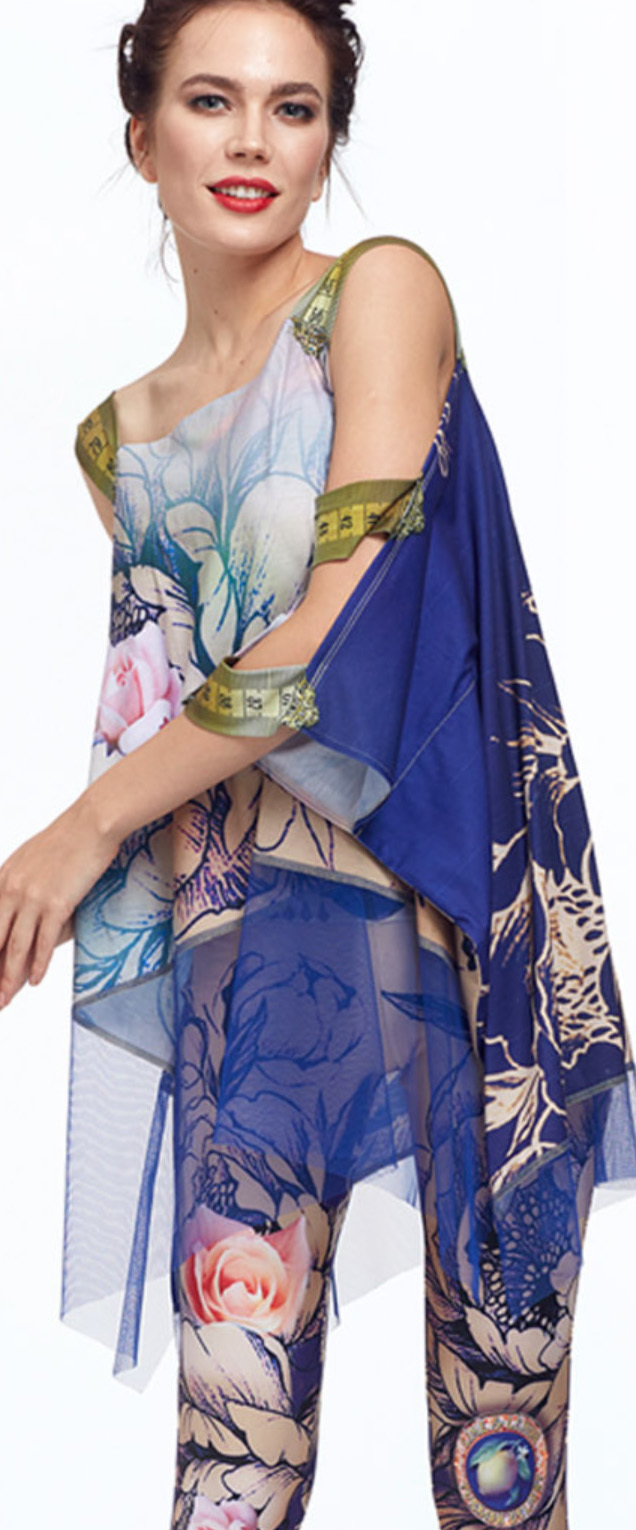 IPNG: Winter Rose Garden Asymmetrical Lokoometric Illusion Tunic
