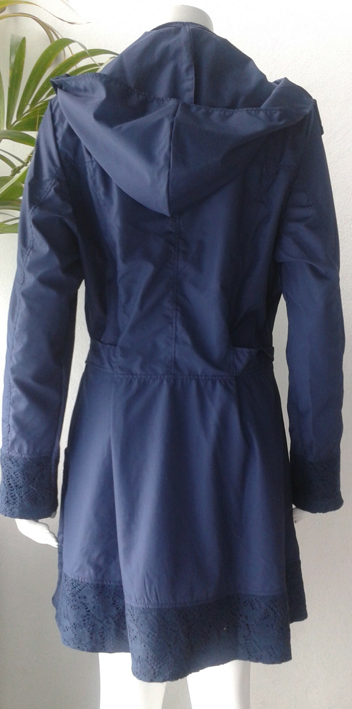 Rosette Cotton Rain Coat indigo back