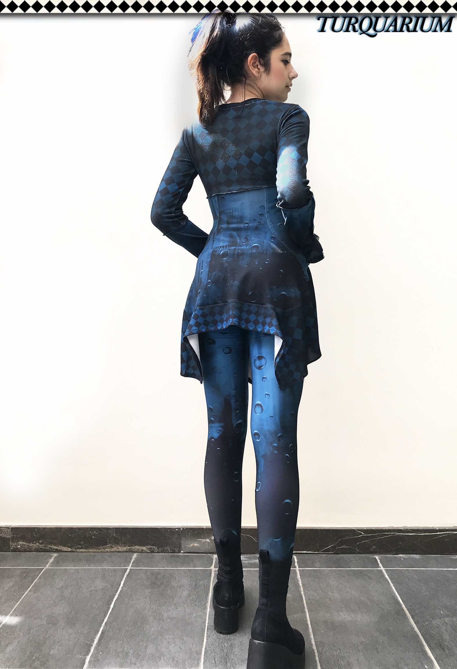IPNG: Turquarium Jeweled Underwater Illusion Legging