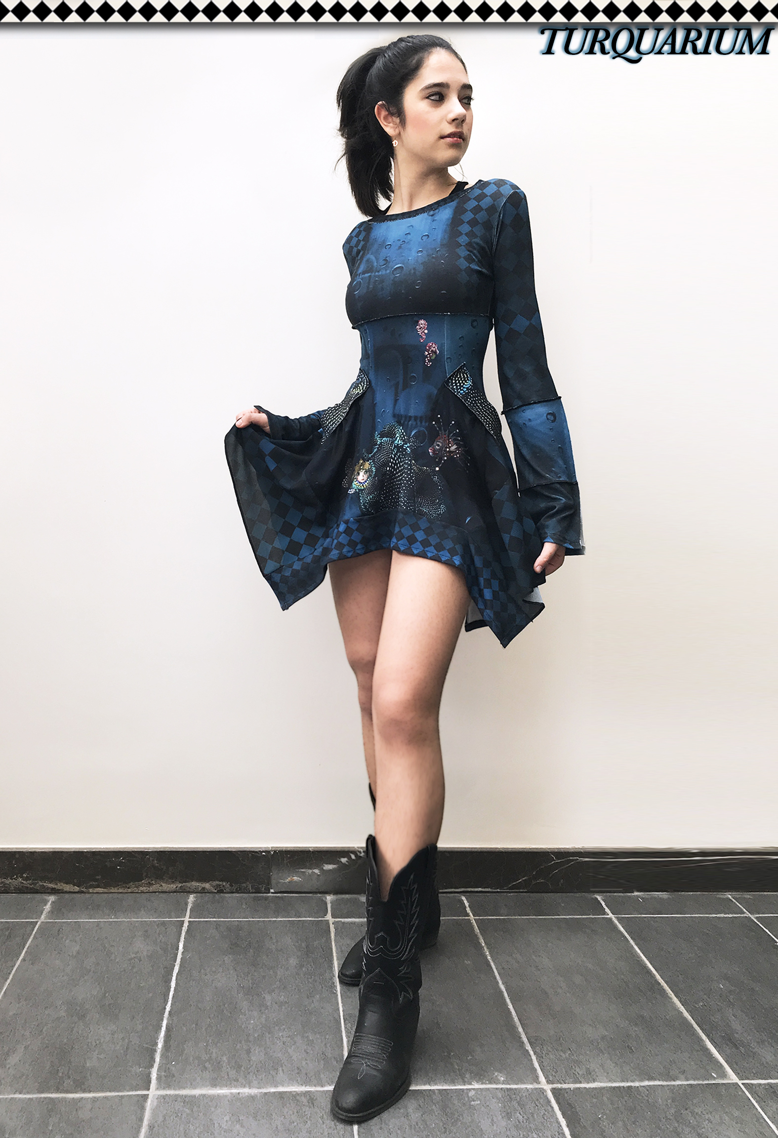 IPNG: Turquarium Jeweled Underwater Illusion Scene Asymmetrical Tunic