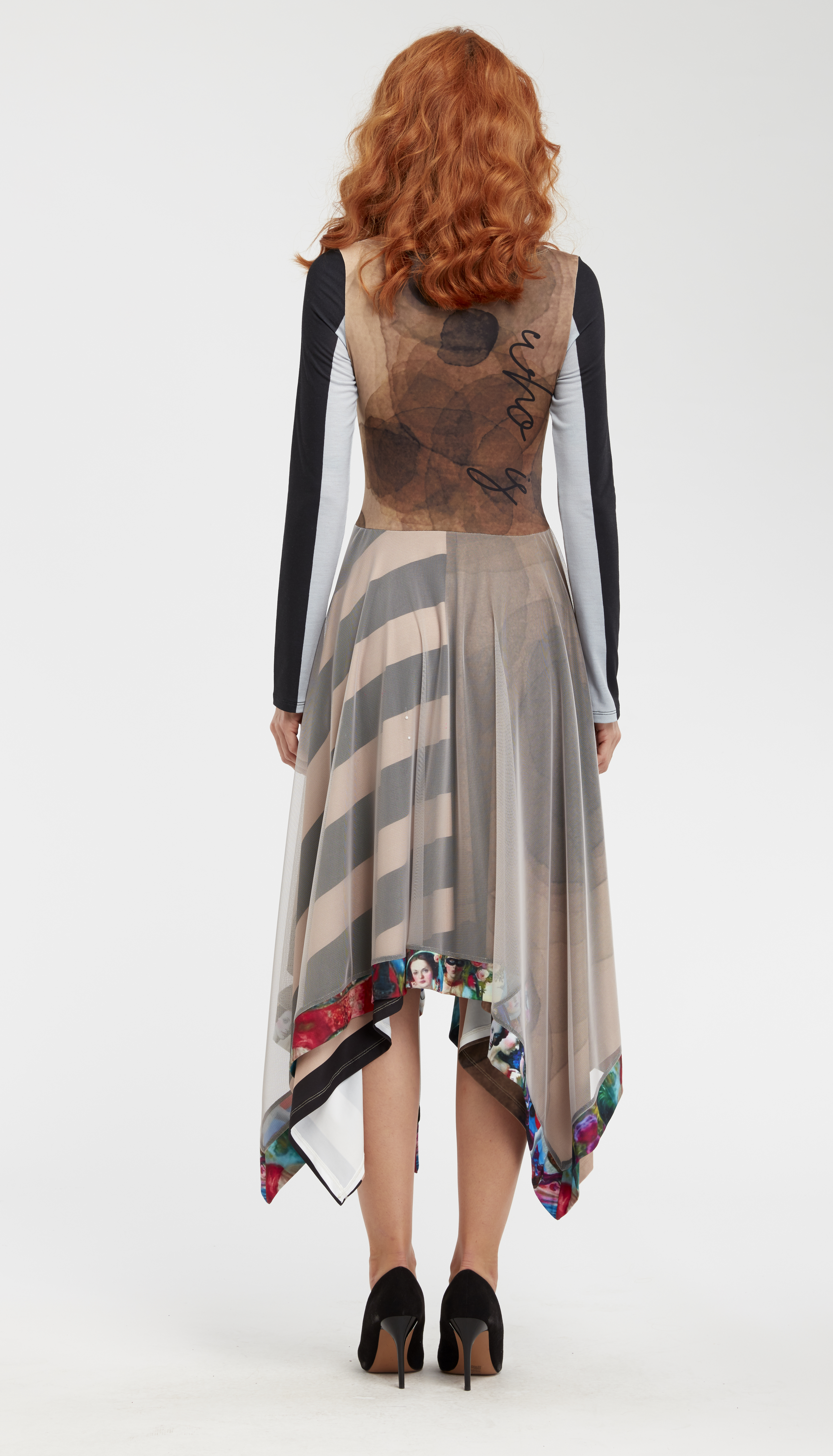 IPNG: Who Is The Woman Behind This Four Corner Illusion Dress (Some Ship Immed, 1 Left!)