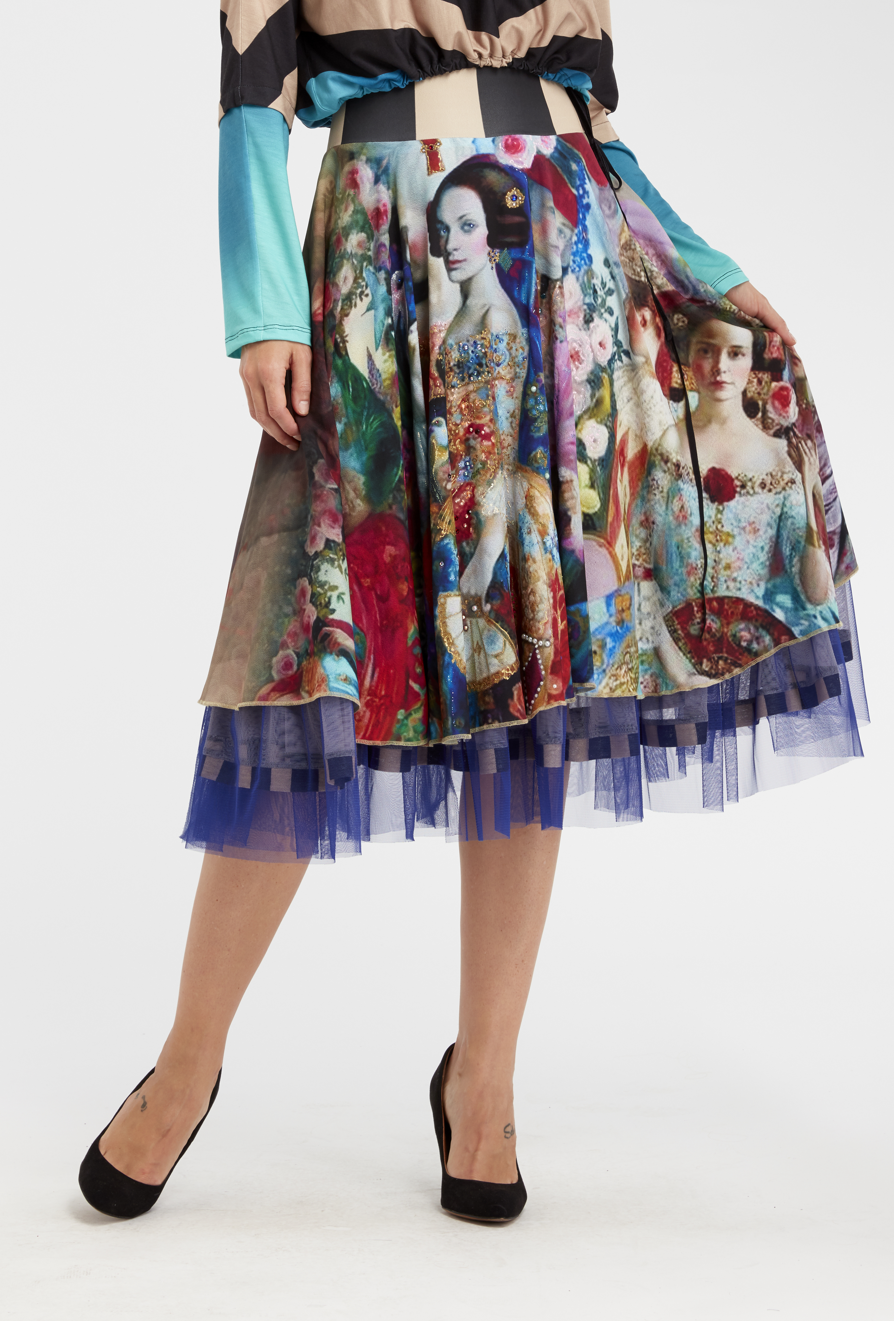 IPNG: Who Is The Woman Behind This Illusion Midi Skirt