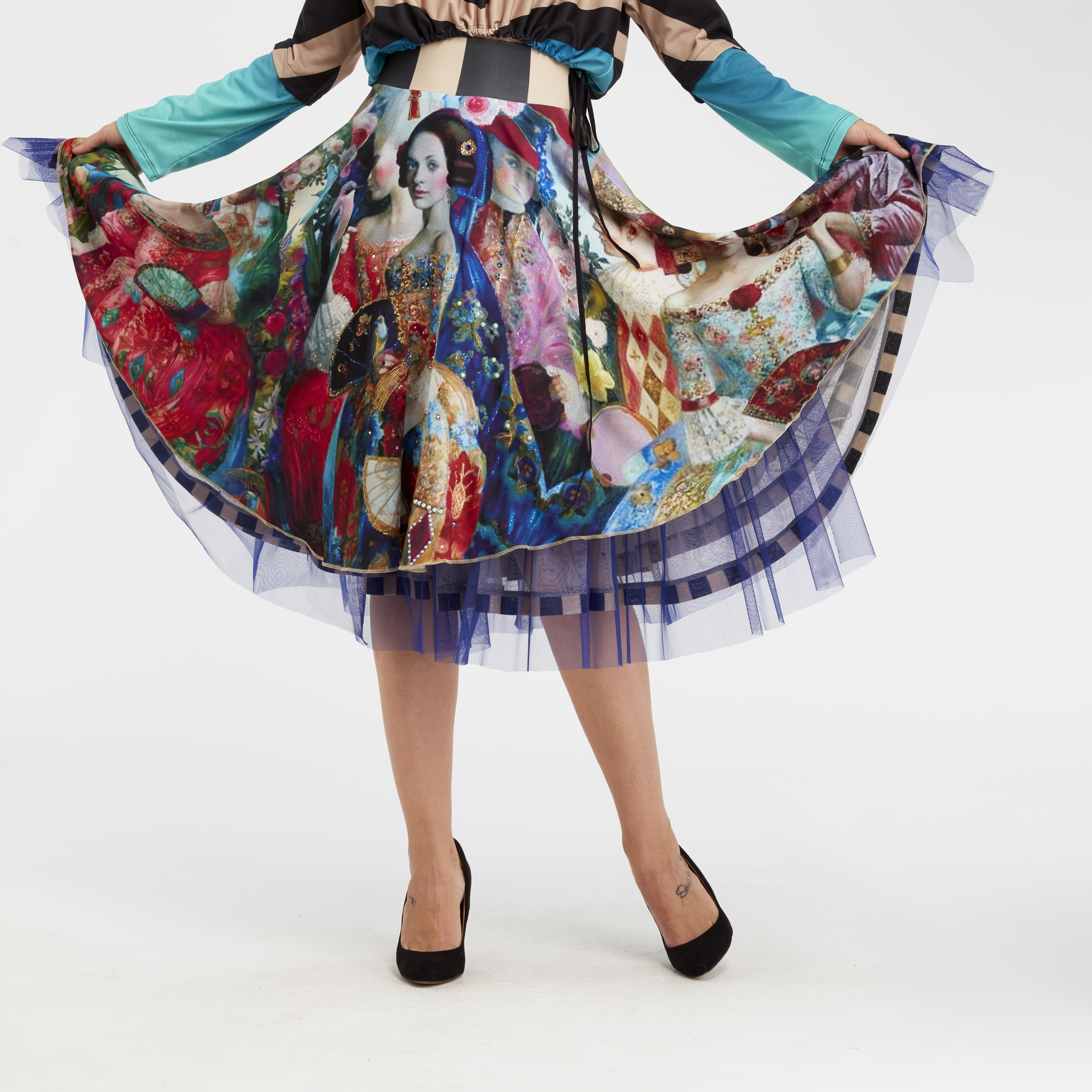 IPNG: Who Is The Woman Behind This Illusion Midi Skirt IPNG_WISKS-006