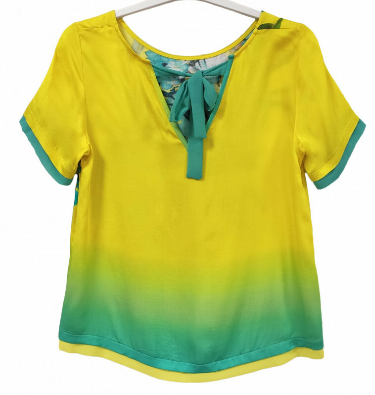 Paul Brial: Exquisite Blooms Of Maldives Back Ties Comfy T-Shirt