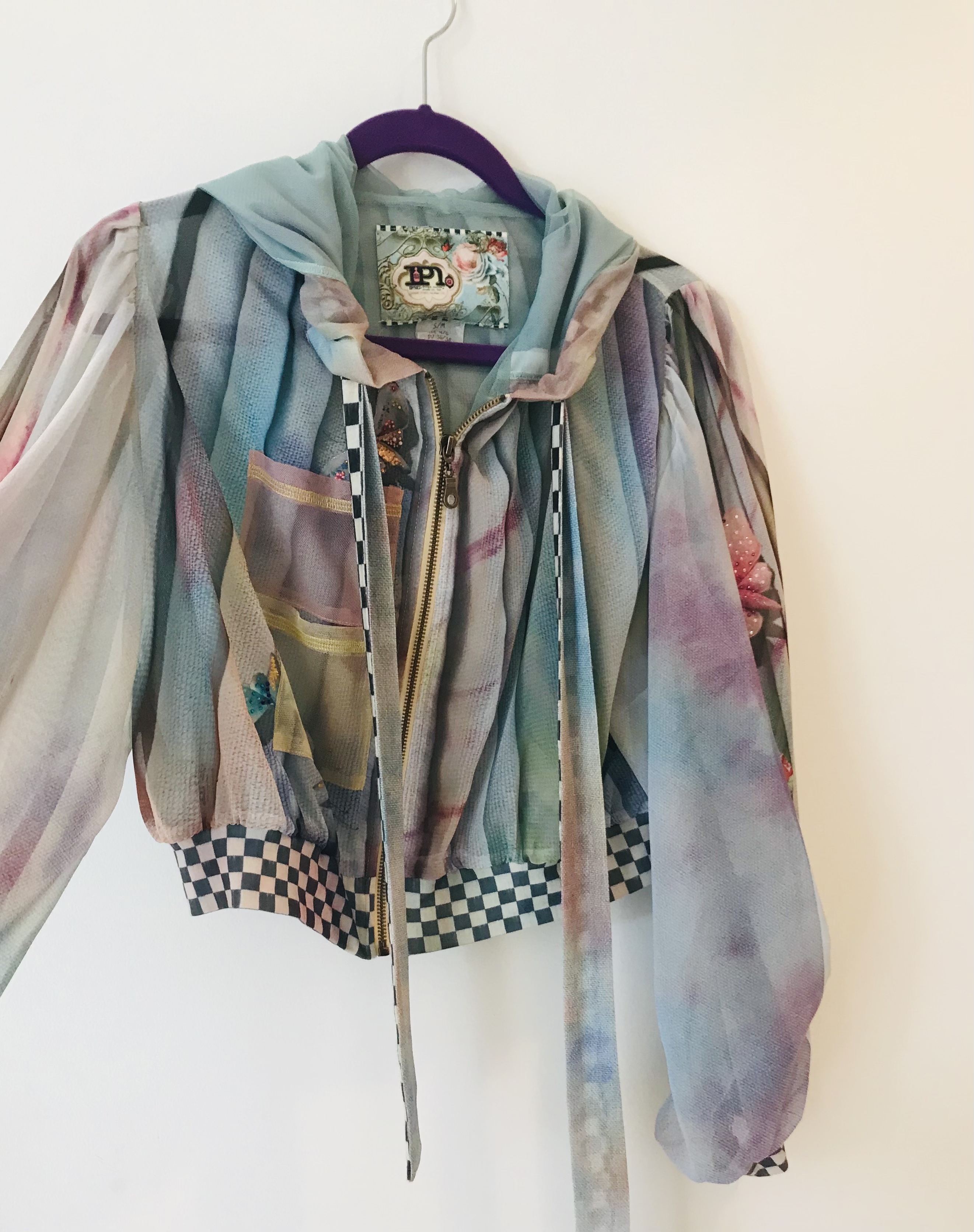 IPNG: Never Enough Color Orchid Illusion Hoody Puff Jacket