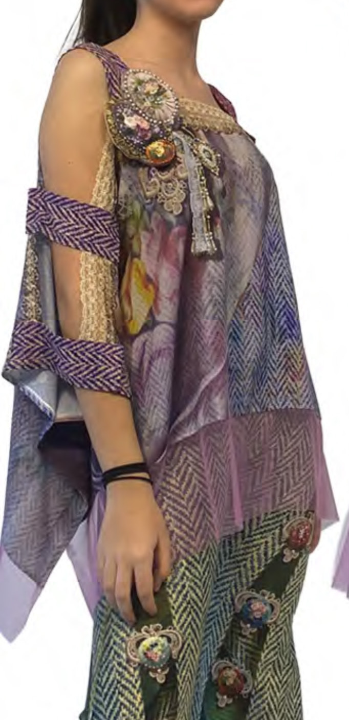 IPNG: Mood Of Flavour Shawl Blouse