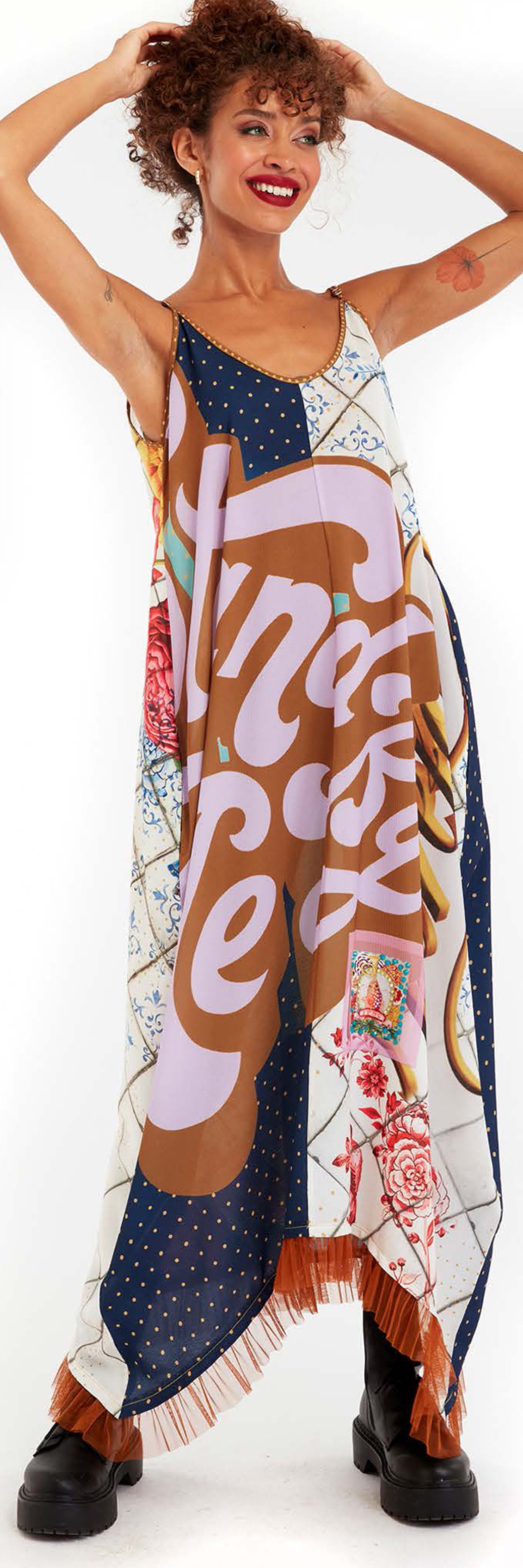 IPNG: Ocean Washed Tiled Illusion V-Cut Maxi Dress