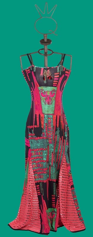 Save The Queen: Sardinia In Fuchsia Flared Maxi Dress
