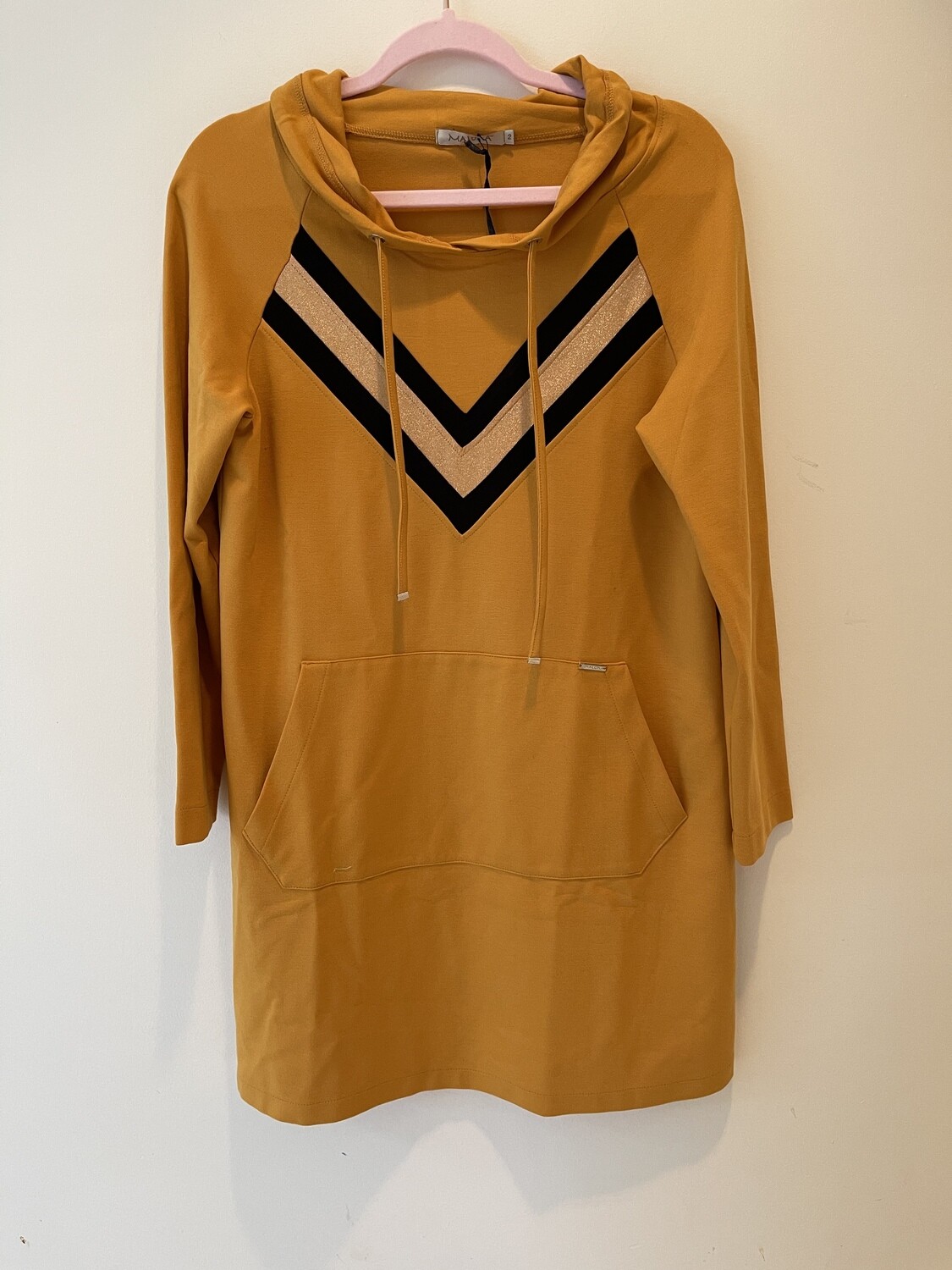 Maloka: Kangaroo Pocket Sweatshirt Dress