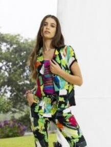 Maloka: Hakuna Matata Buttoned Top