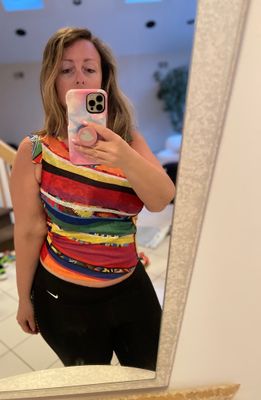 Maloka: Hawaiian Rainbow Art Top