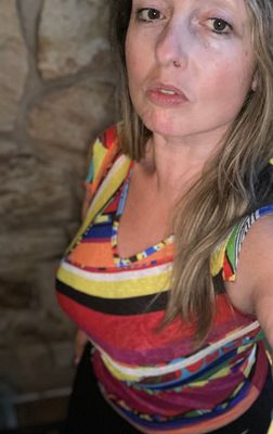 Maloka: Hawaiian Rainbow Art Top