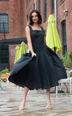 Luna Luz: Romantic Square Neck Dyed Midi Dress In Black