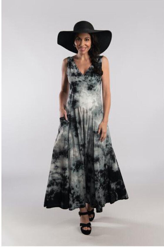 Luna Luz: Domingo Tank Dress In Black Botanical
