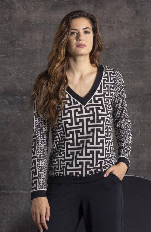 Maloka: Monochrome Contrast Sweater