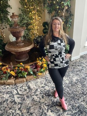 Dolcezza By Wild Curves: Styles On The Edge Split Neck Tunic (74161) Dolcezza By Wild Curves: Styles On The Edge Split Neck Tunic (74161)