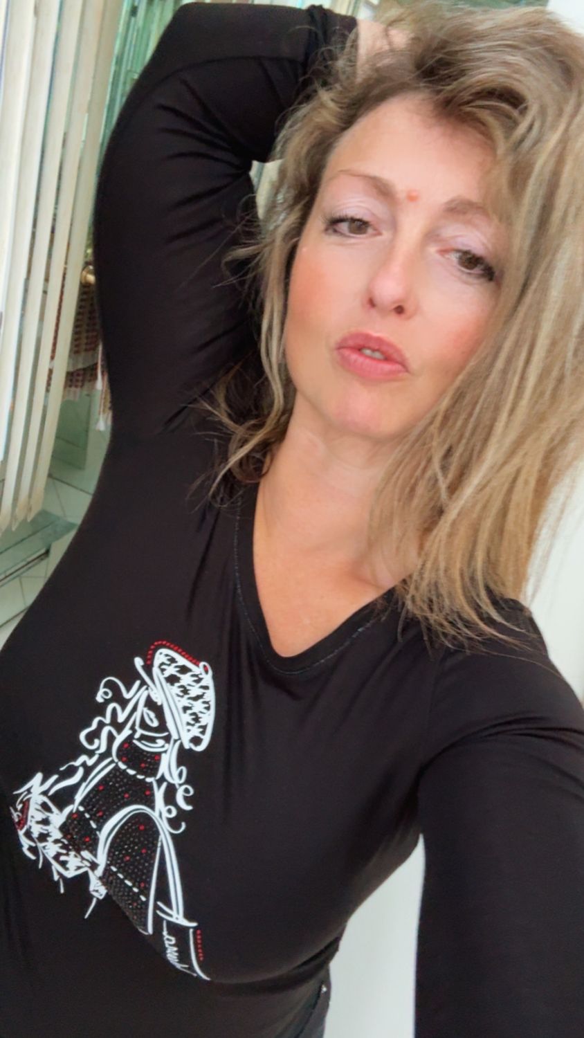 Dolcezza By Wild Curves: Out On The Town Houndstooth Hat Diva Top