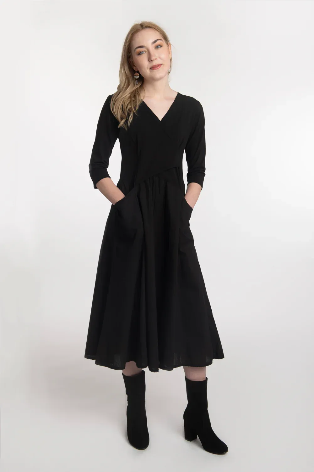 Luna Luz: Domingo 3/4 Sleeve Dress In Anthracite Front
