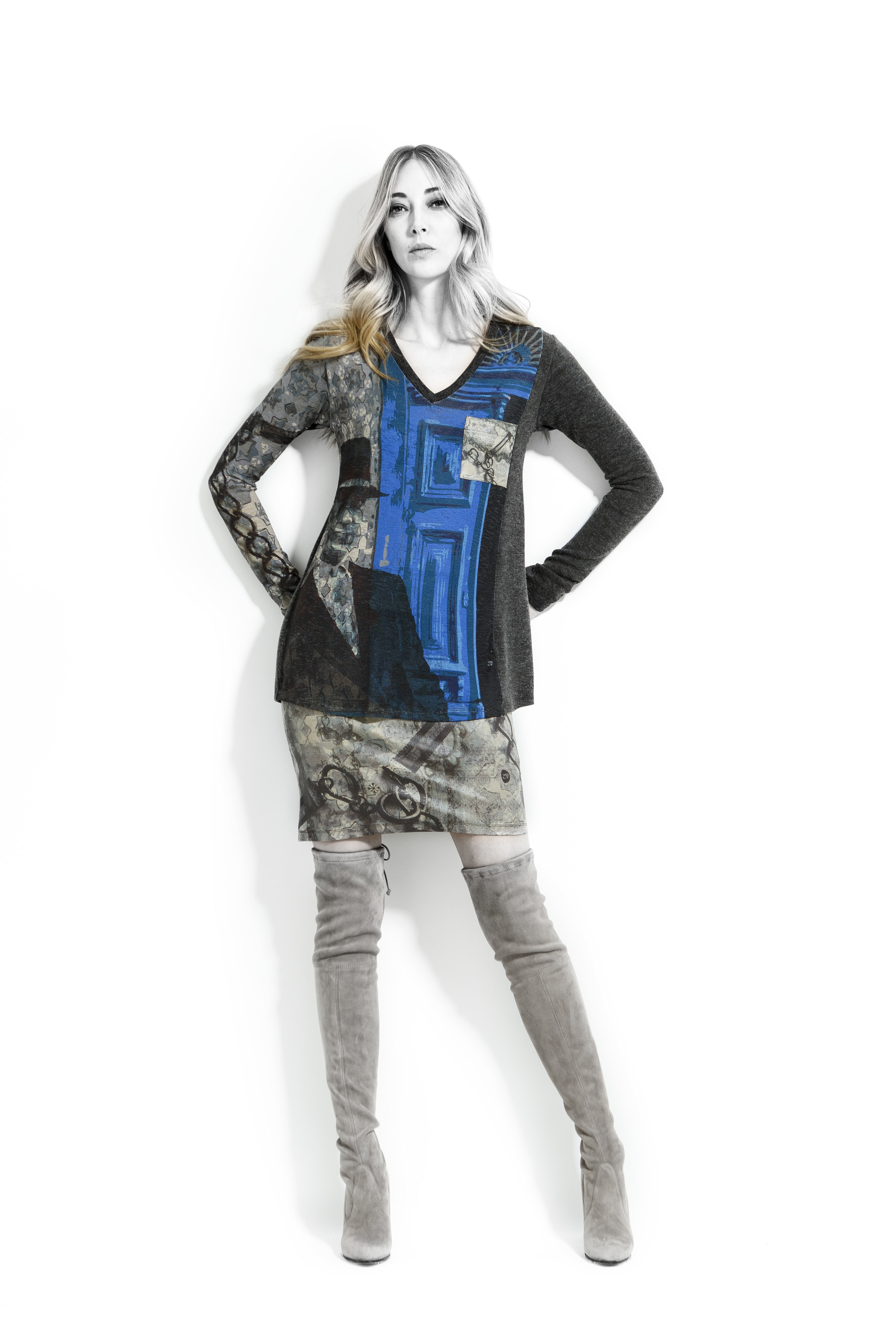 Volt Design: Riddle Me This Indigo Visual Illusion Art Tunic (Ships Immed, 1 Left!)