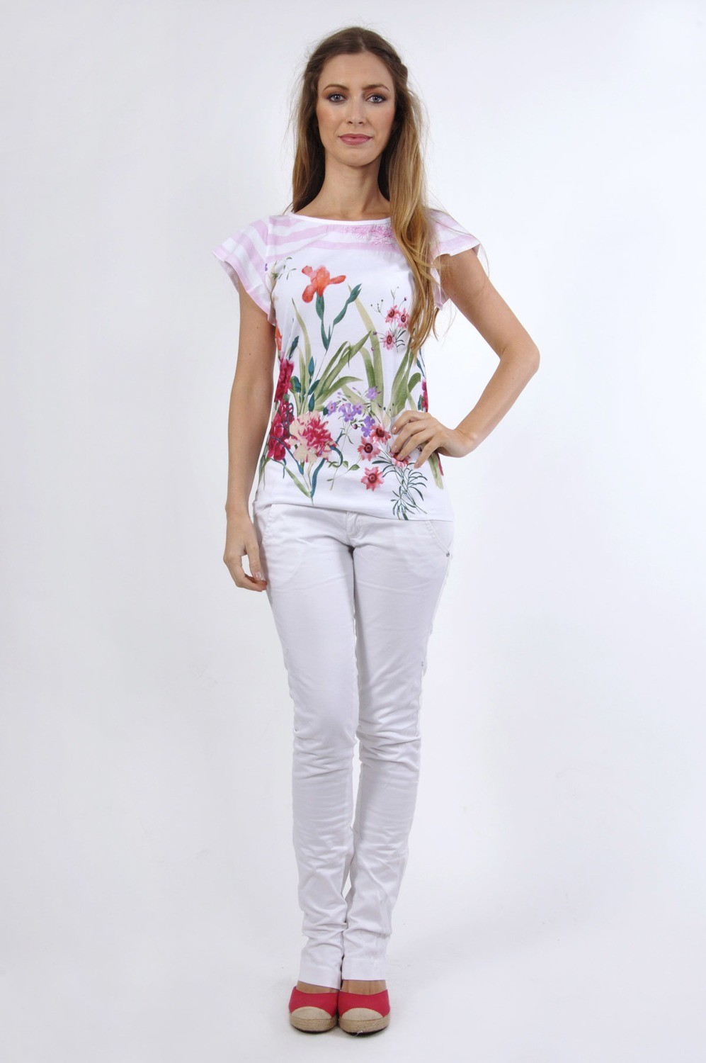 Savage Culture: Wild Flower Art Top Sibila