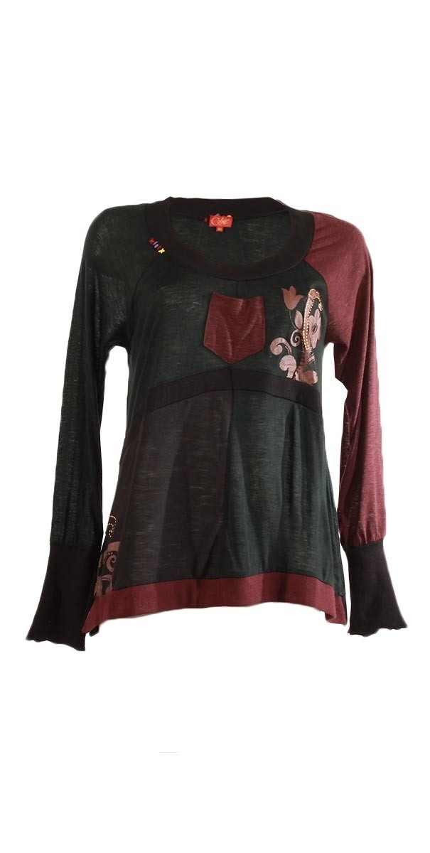 Coline USA: Smooth Merlot Wool Sweater (In Black &amp; Cognac)
