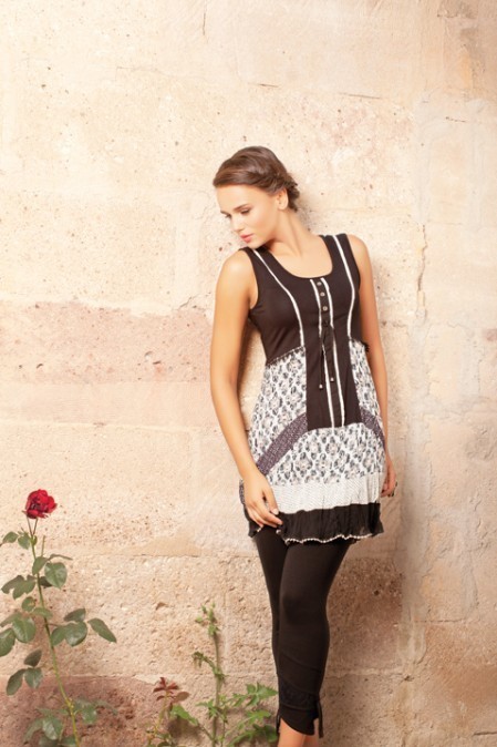 Dolcezza Crinkle Laced Tunic