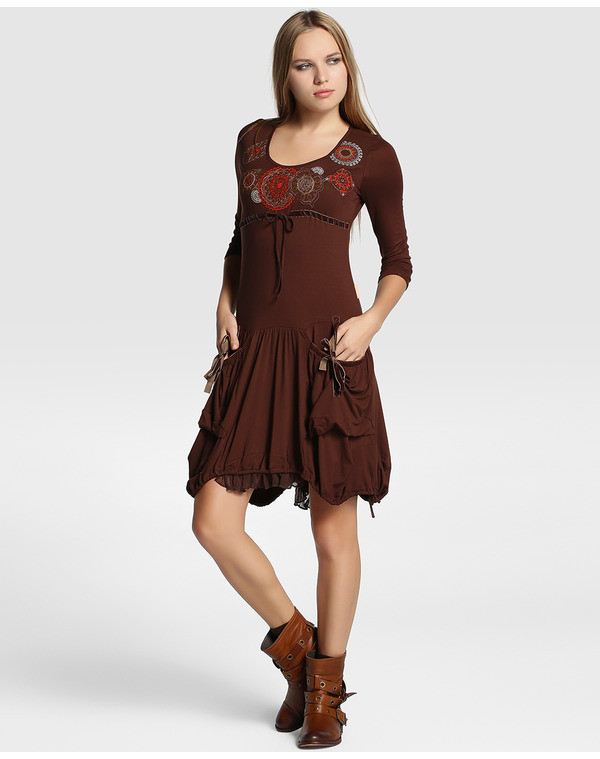 Mamatayoe: Unraveling Chocolate Rose Dress