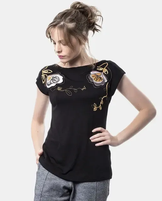 Mamatayoe: Backwards Bow Embroidered Fit &amp; Flare Tunic (1 Left!)