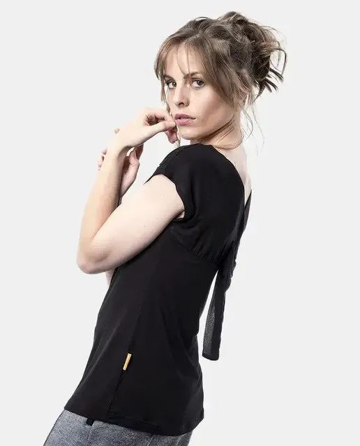 Mamatayoe: Backwards Bow Embroidered Fit &amp; Flare Tunic (1 Left!)