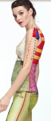 IPNG: The World At Your Paper Boat Trip Illusion Top (In 2 Colors!)