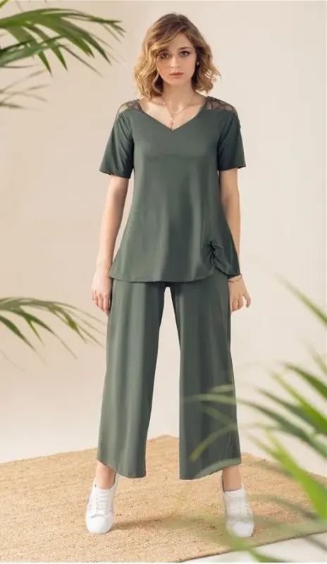 Maloka: High Waist Wide Leg Cropped Pants